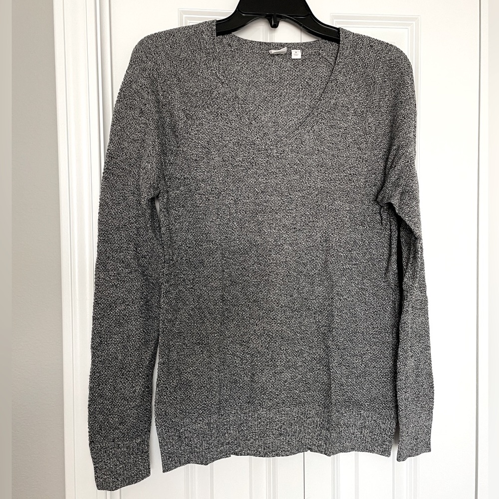 Gap V-Neck Sweater - Dark Grey/ Black & White textured knit. Medium.